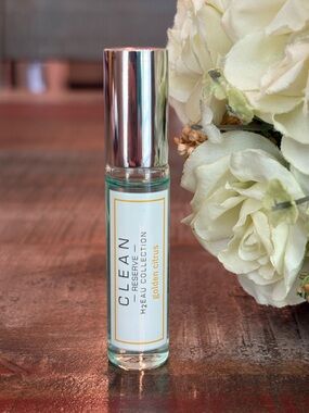 New CLEAN RESERVE Mini Fragrance ROLLERBALL in GOLDEN CITRUS H2EAU!
